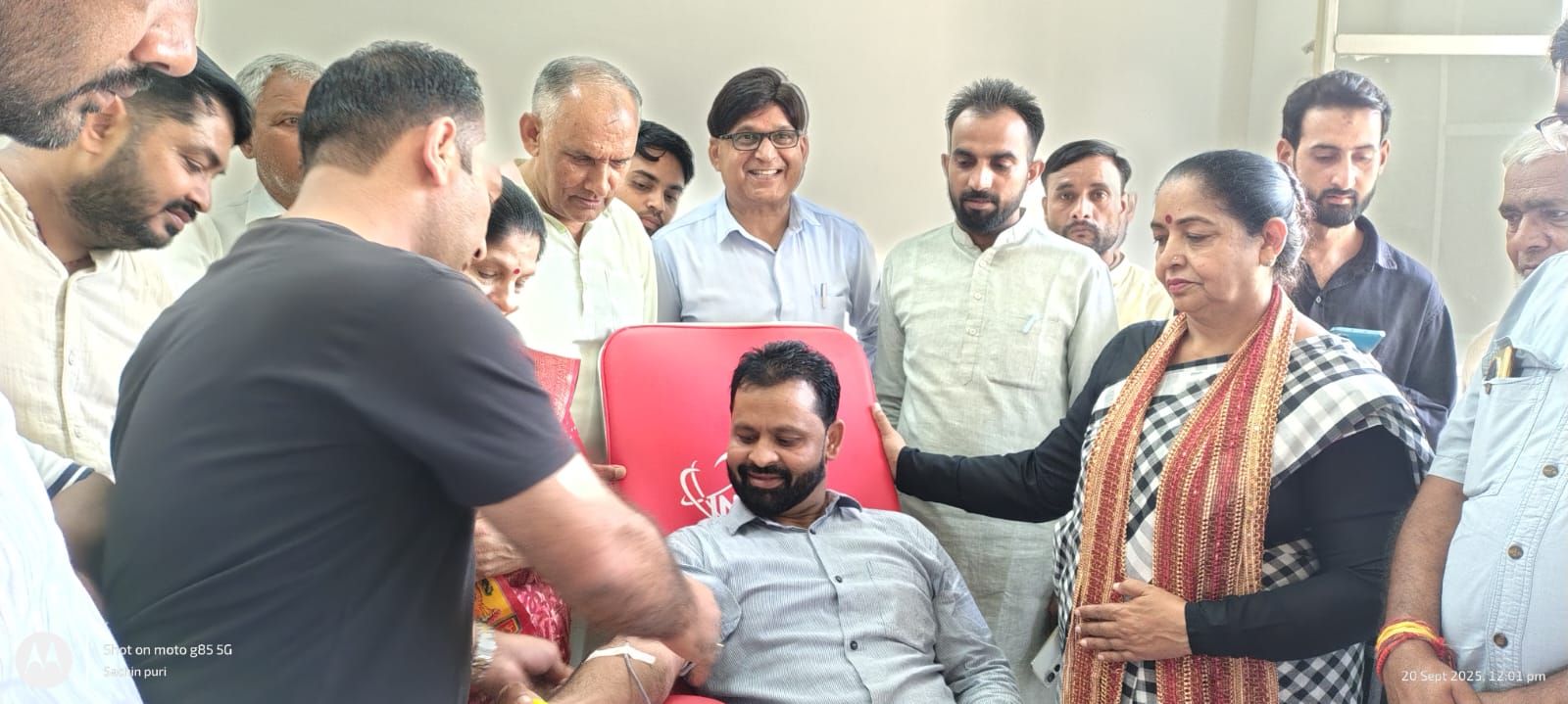 सीएचसी लण्ढ़ौरा में आयोजित हुआ स्वास्थ्य शिविर, 379 लोगों का हुआ स्वास्थ्य परीक्षण एवं उपचार